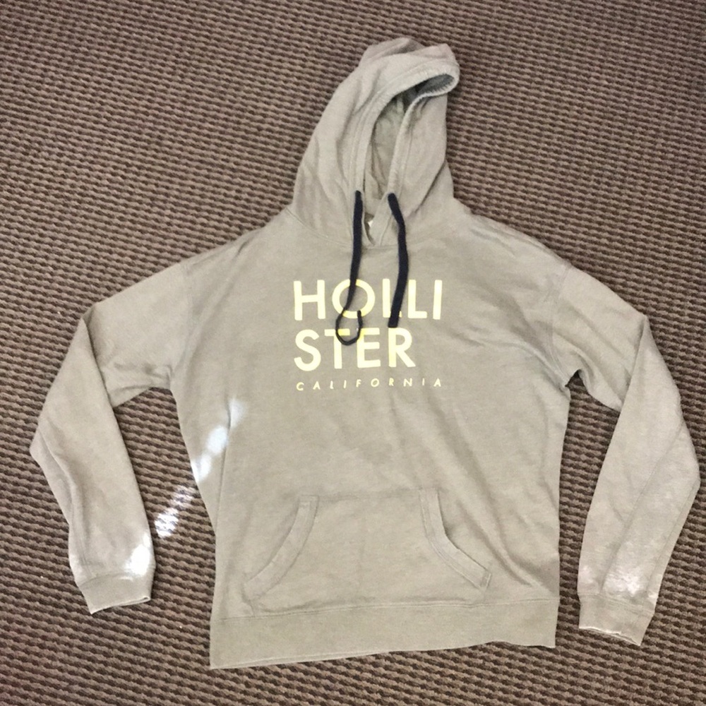 BARELY WORN Hollister hoodie small